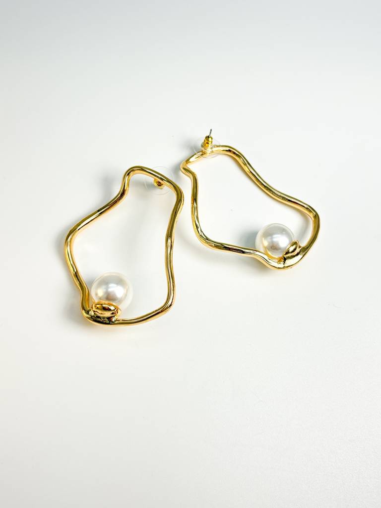 Haute Couture Gold Cage Pearl Earrings : E0021