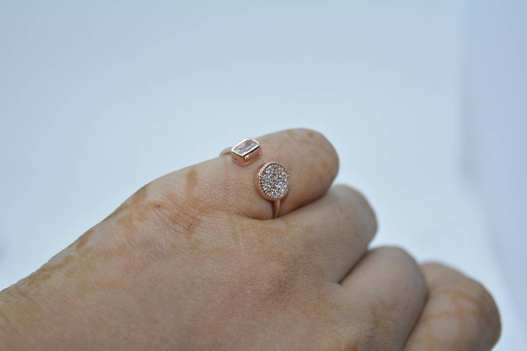 Rose Adjustable Ring : 464