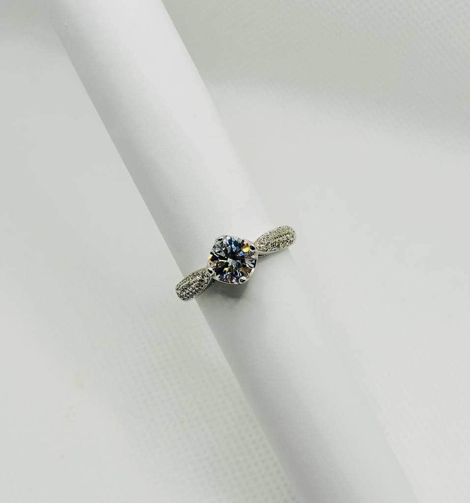 Singular Sparkle Ring : 466