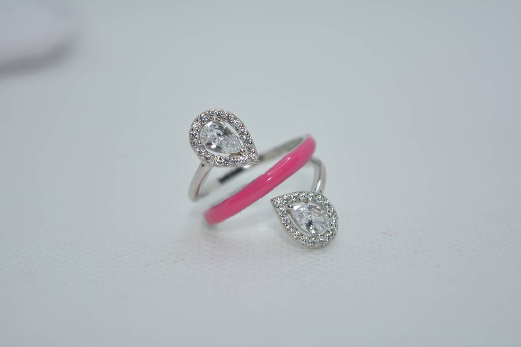 Enchanting Pink Bliss Ring : 481