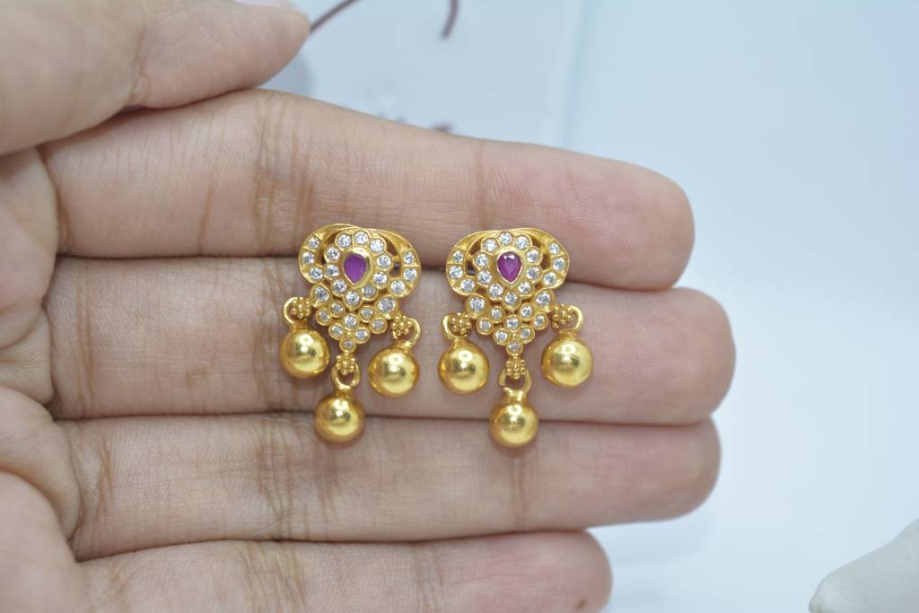 Golden Hearts Delight Earrings : 485