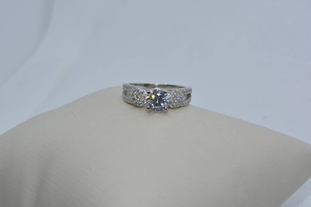 Royal Sparkle Ring : 495