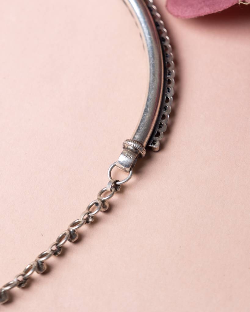 Tattva Braid Knot Detailed Jadau Hasli : SN204011