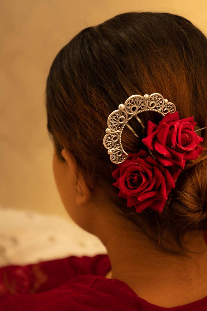 Qurbat Carved Statement Juda Pin : SJ2060804