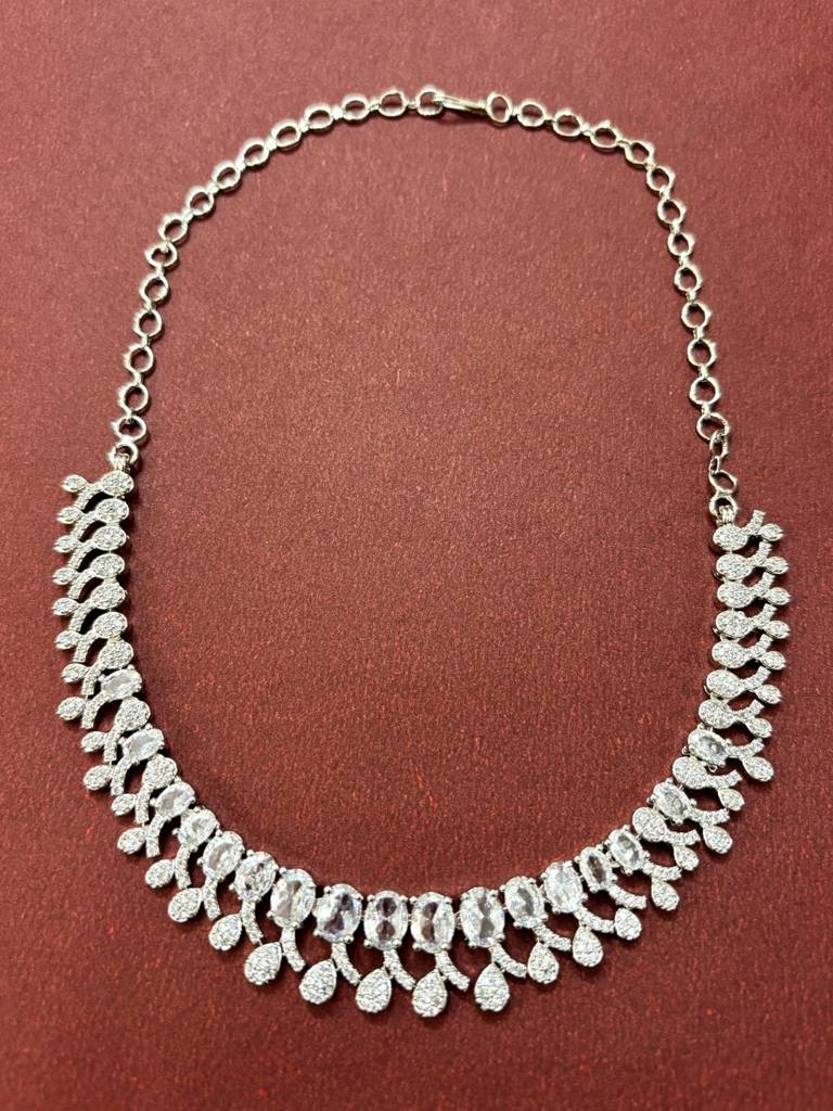 Rhodium Plated White Ad And Cubic Zirconia Studded Premium Necklace Jewellery Set : VI25JSAD1000023
