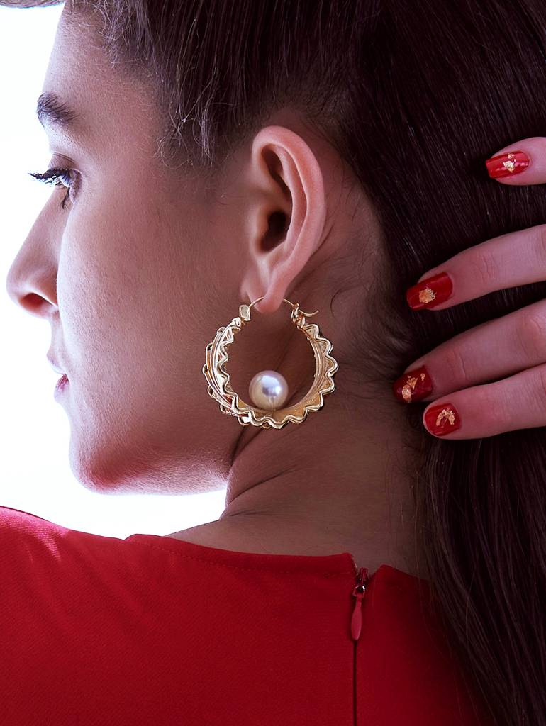 Golden Oyster Hoops : Z15EA