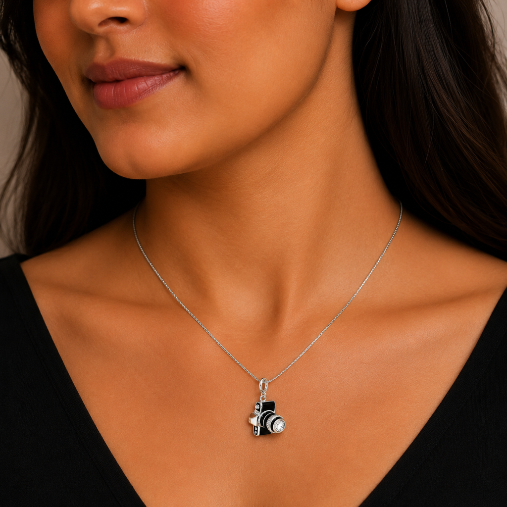925 Silver Diamond Click Pendant : WC00010