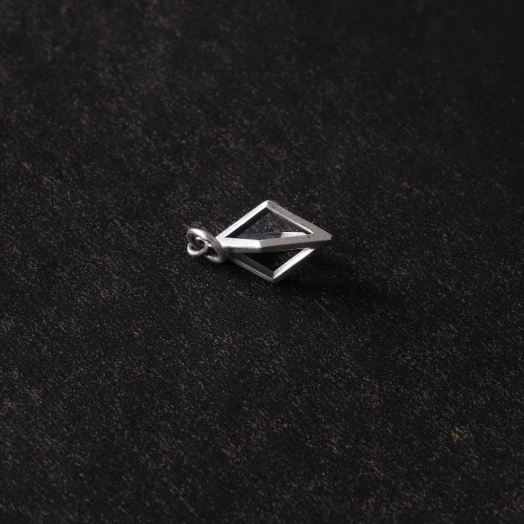 Apex Silver Pendant : ZV-PEN-APX-020