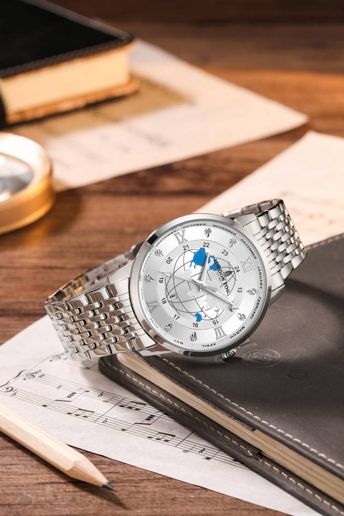 Baker Collection Analog Quartz Watch For Men With Stainless Steel Strap, Luminous Hands And World Map Dial Design : LFM10009-11