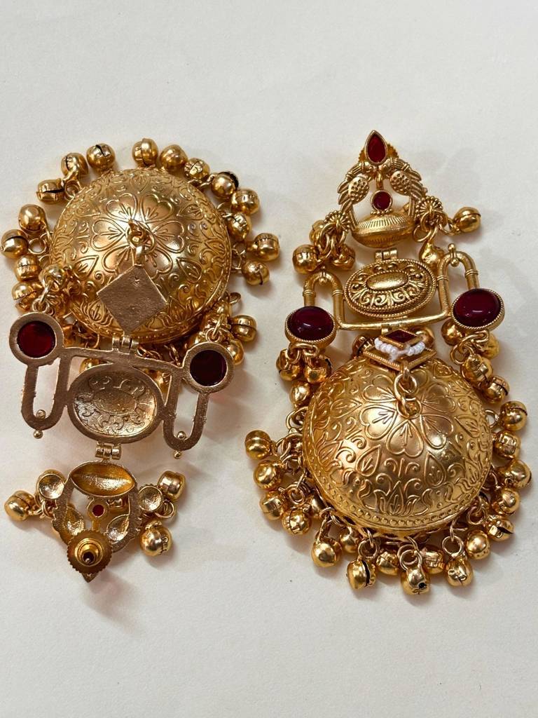 Gold Plated Red Contemporary Semi Precious Stone Peacock Shaped Jhumkas Earrings : VI25EROX100197