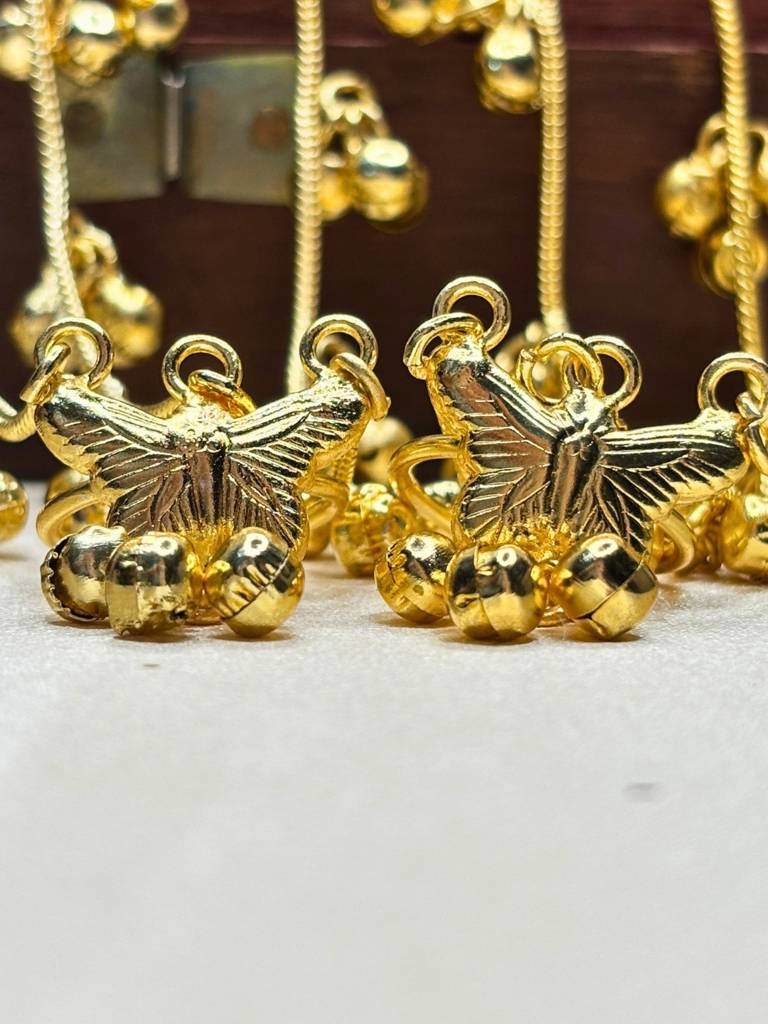 Gold-Plated Handcrafted Butterfly Finger Ring Hathphool Bracelet - 2 Pcs : VI26BC100045
