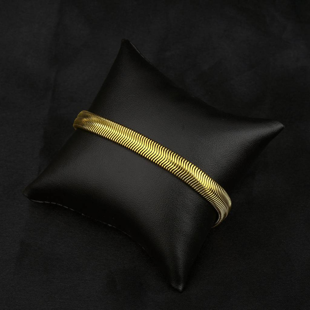 Anti-Tarnish Golden Glimmer Charm Chain Bracelet : NHBRCGPNA25