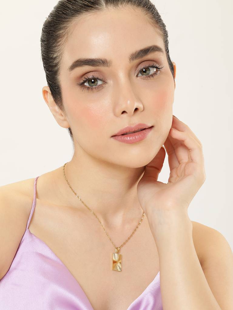 Sun Rays Rectangular Pendant : AVPE10020