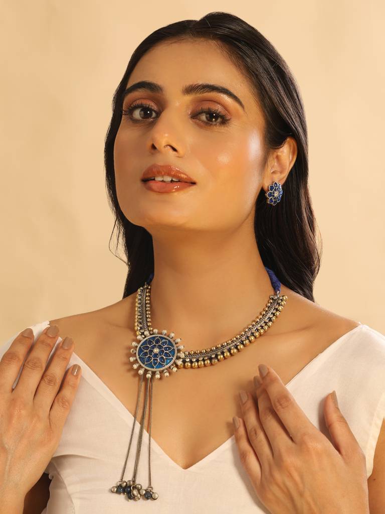 Midnight Bloom Oxidized Silver Necklace Set : YI24A0448N