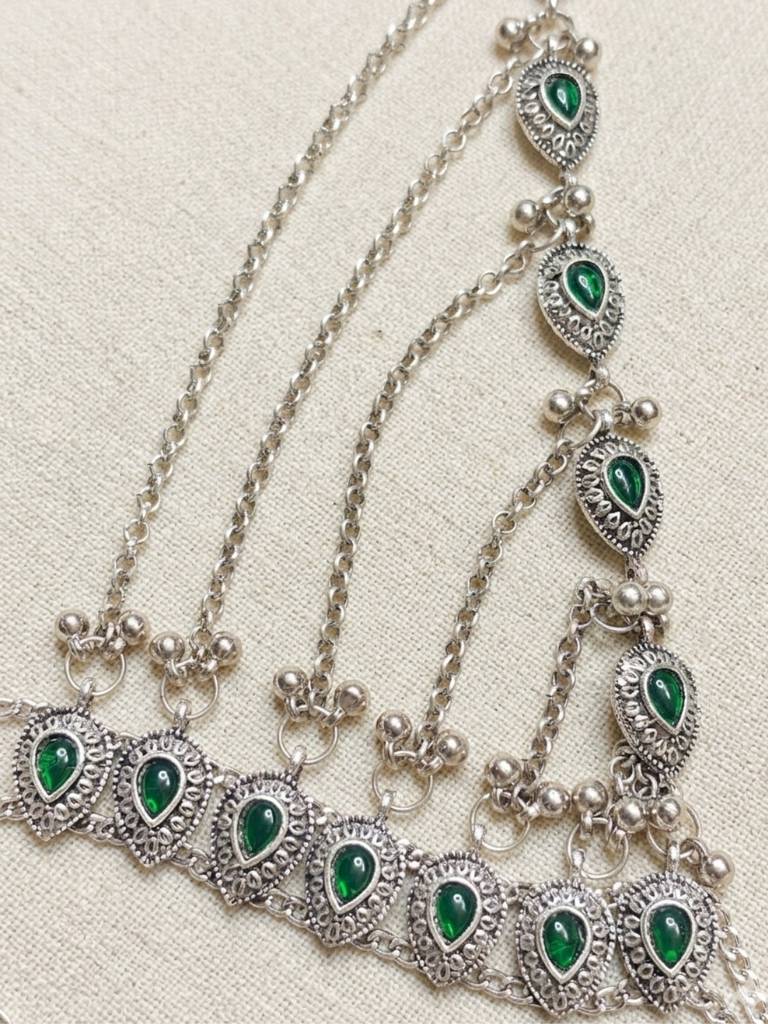 Oxidised Silver-Plated Kundan Stone-Studded Layered Anklet With Toe Ring : VI26ANK10005