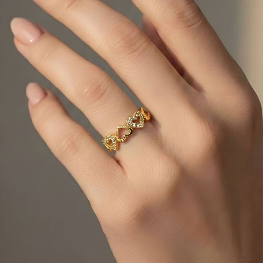 Eternal Love Hearts Gold-Plated Adjustable Ring : HSPS60MB1399