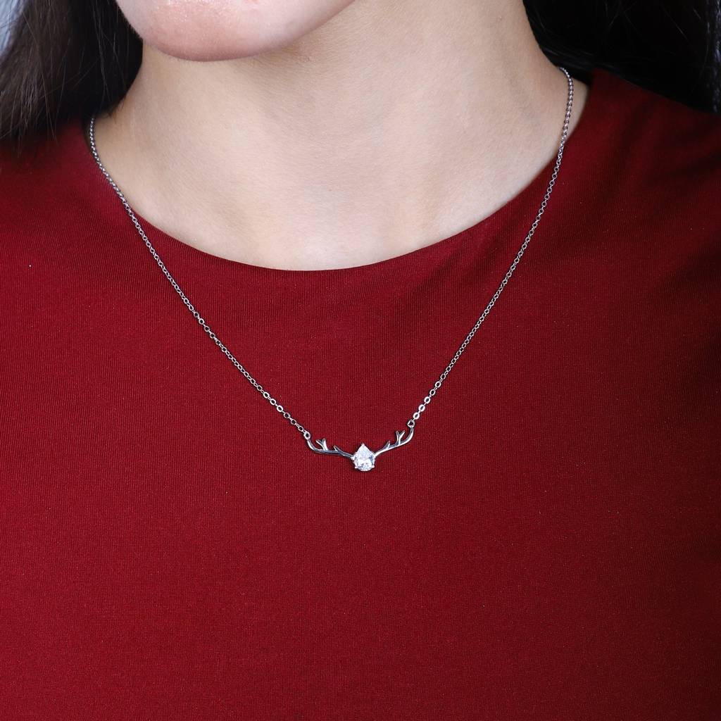 925 Silver Chain With Graceful Deer Pendant – Wild Elegance : CH-SL-9462-W