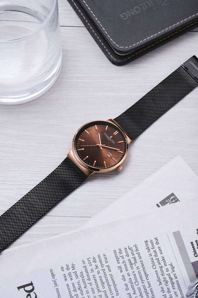 Surrey Collection Analog Quartz Watch For Men With Mesh Strap, Round Metal Case, Date Display : LFM10006-44