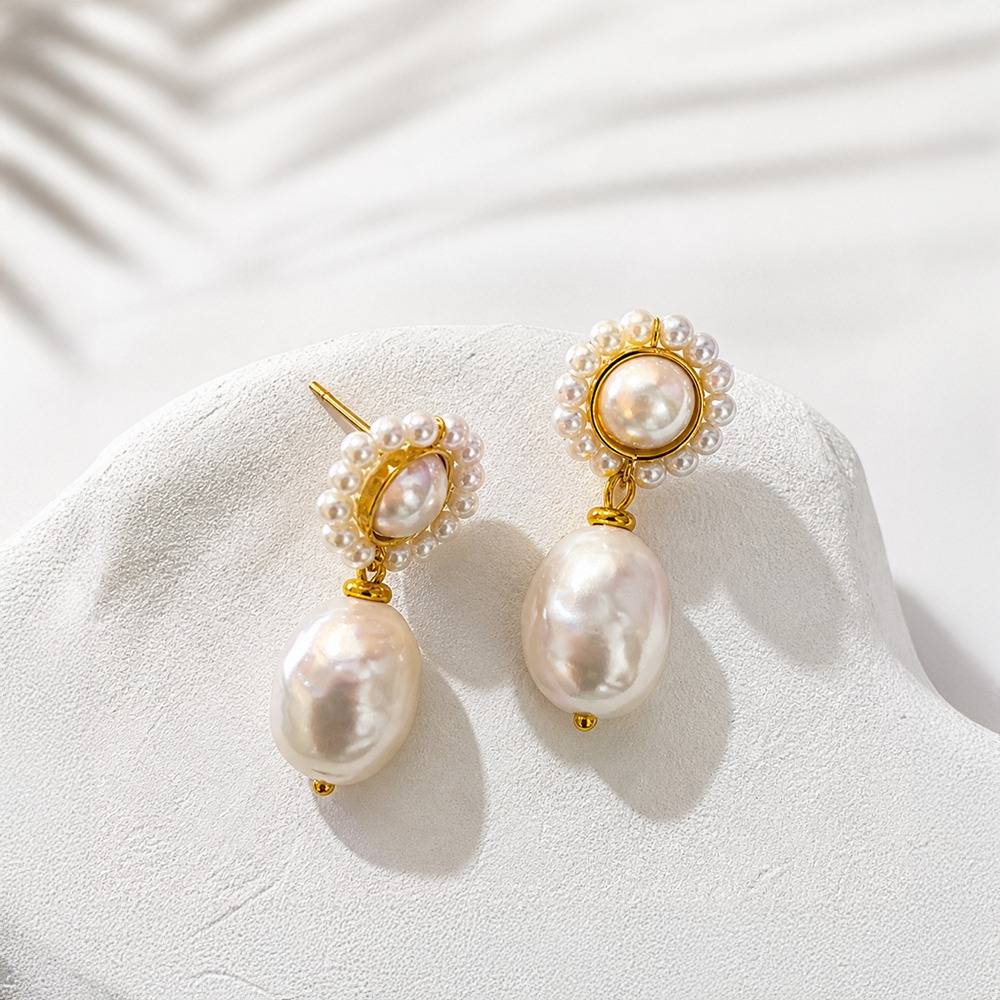 Women 18K Gold-Plated Pearl Halo Baroque Pearl Drop Earrings : 101241