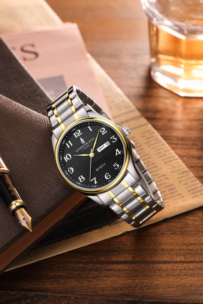 Carnaby Collection Analog Quartz Watch For Men With Stainless Steel Strap And Day & Date Display : LFM10008-44