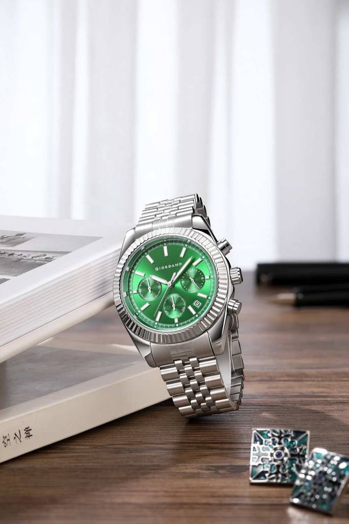 Giordano Chronograph Analog Watch For Men – Textured Bezel, Luminous Index Markers, Stainless Steel Strap & Date : GZ-50164-22