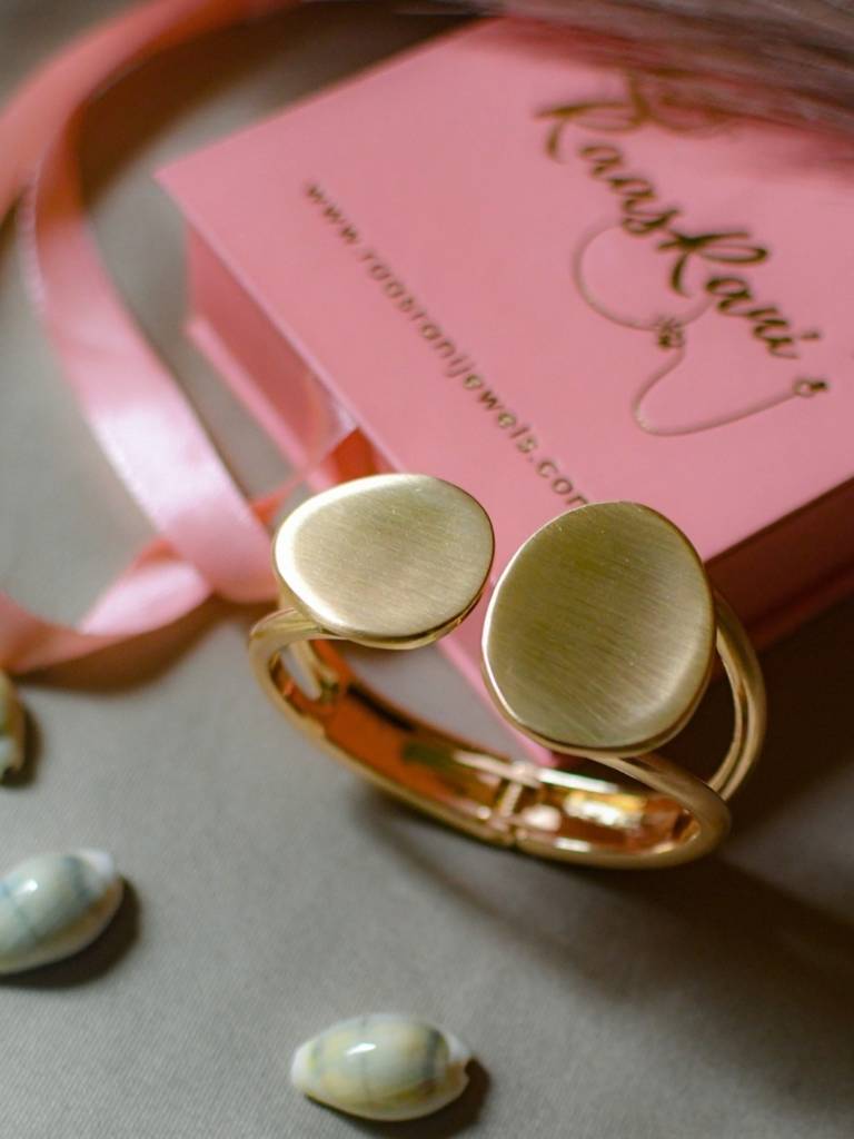 Sculptural Matte Combo Braclet – Set Of 2 | 18K Gold Plated Stainless Steel : CBR011SMC