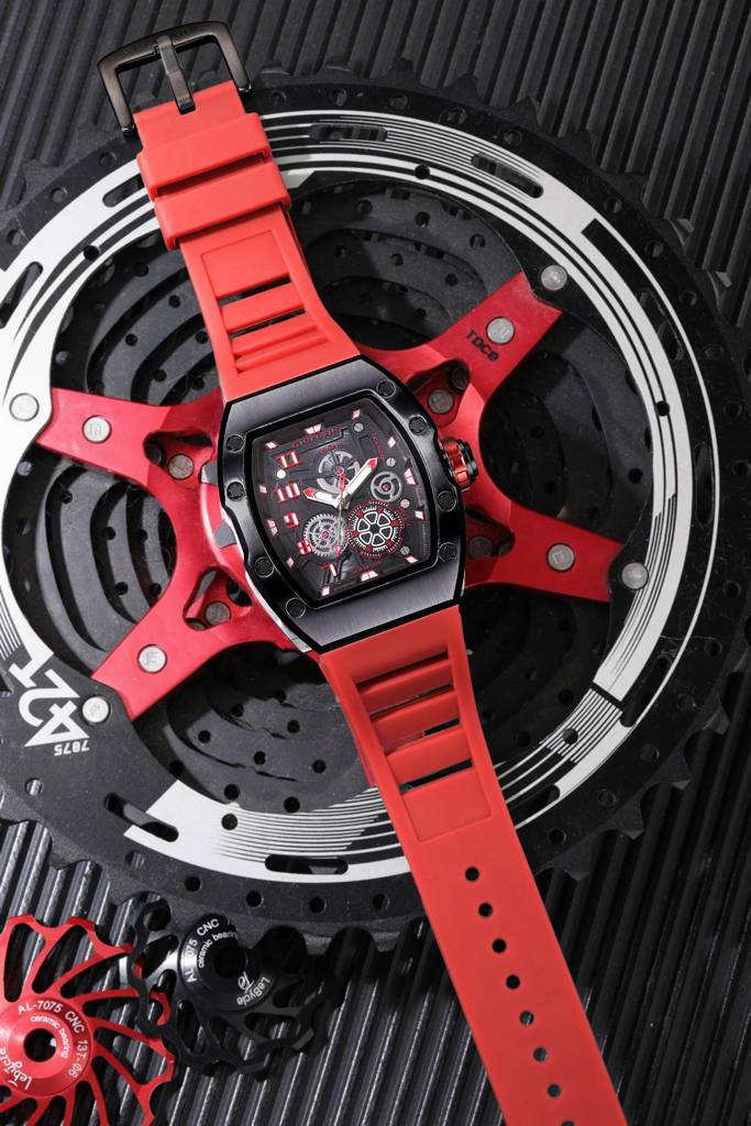 Giordano Sqaure Analog Casual Sporty Watch For Men – Mechanical-Inspired Design Dial, Quartz Movement, Silicon S : GZ-50150-02