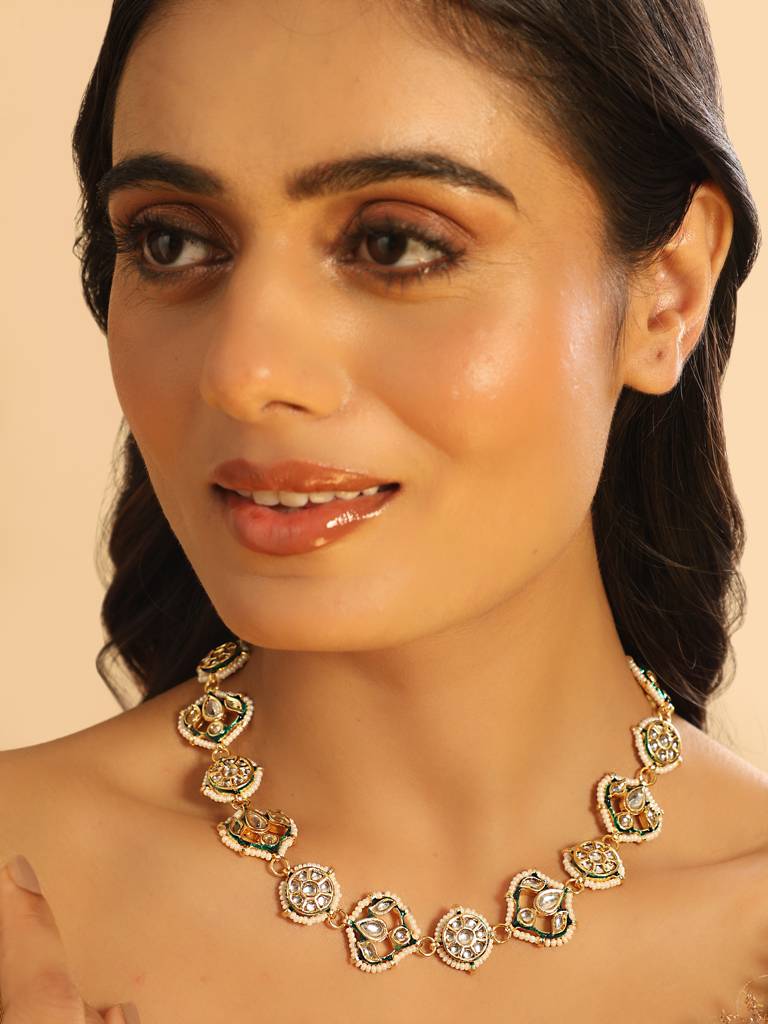 22K Gold Plated Kundan Ornate Royal Matha Patti : YI24A0471H