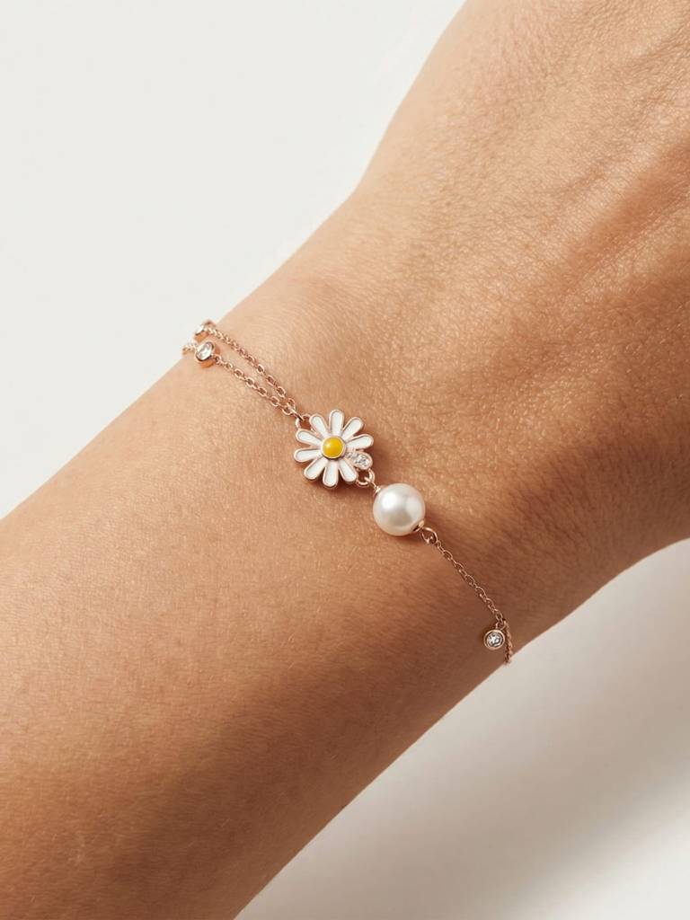 Daisy Pearl Charm Bracelet : HYLB3090