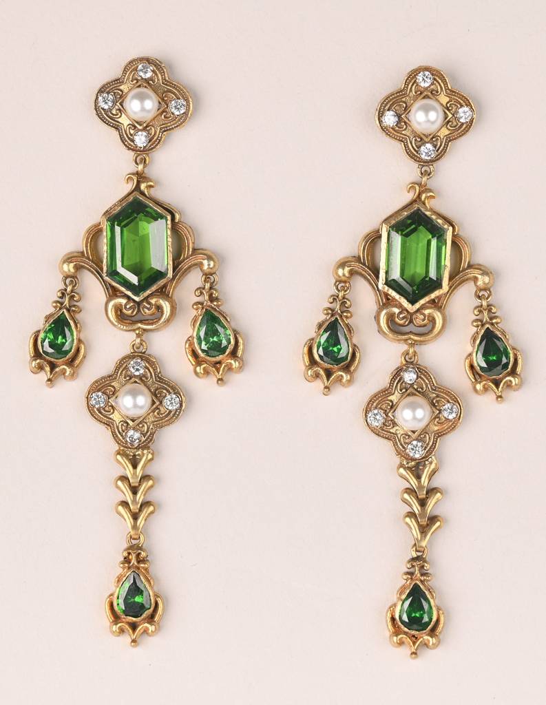 Emrald Luster Drop : LJ084LusterDropGreen