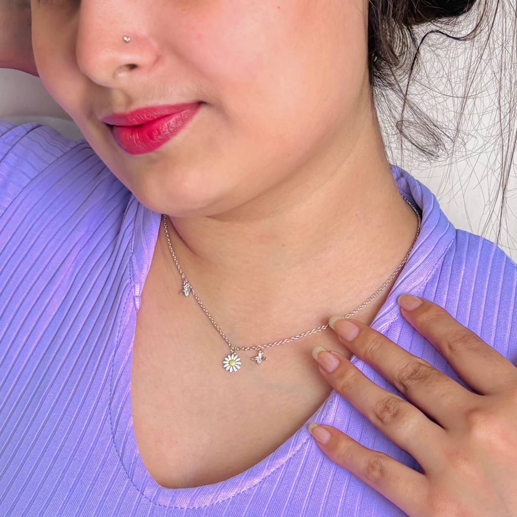 925 Silver Daisy Flower Necklace : IS-NC-PC-1162