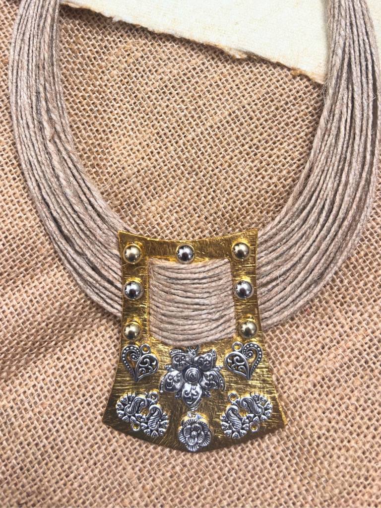 Gold-Toned Oxidised Statement Thread Necklace : VI26NK0095
