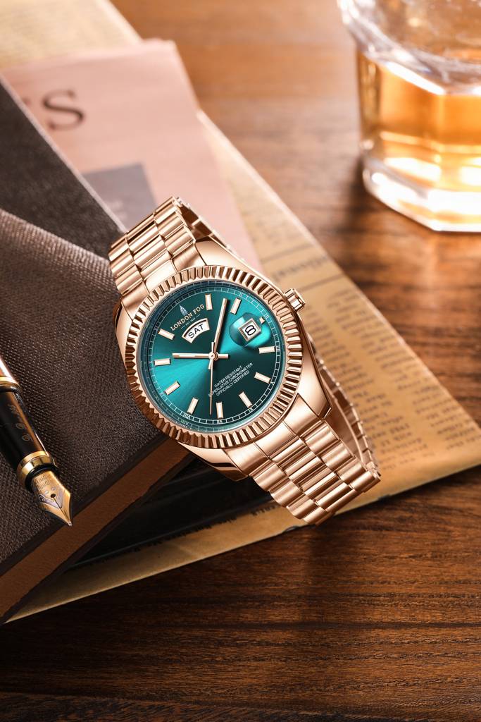 Oxford Collection Analog Quartz Watch For Men With Stainless Steel Strap, Fluted Metal Case, Day & Date Display, : LFM10001-22