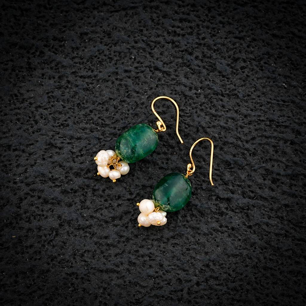 Emerald Green Stones And Pearls Set : PRMBS143
