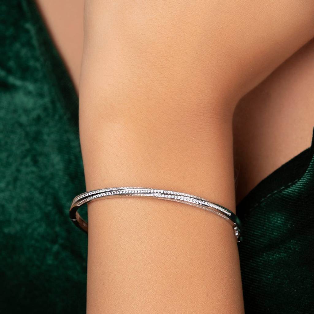 Dazzling 925 Sterling Silver Bracelet : BR-80132