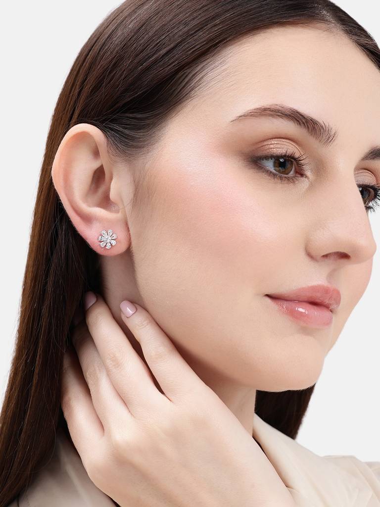 Silver Sparkle Bloom Studs : WER00091