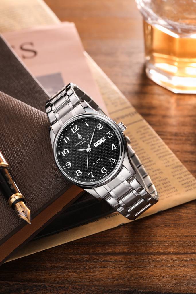 Carnaby Collection Analog Quartz Watch For Men With Stainless Steel Strap And Day & Date Display : LFM10008-11