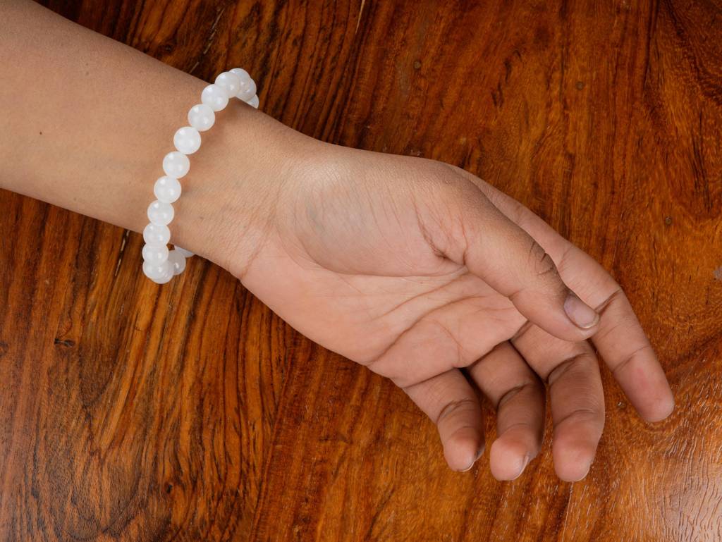 Moonstone Bracelet For Positive Energy And Balance : IVB12
