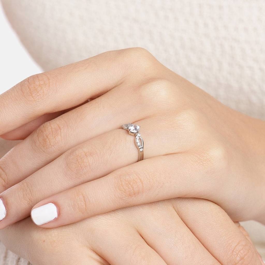 Diamond Dreams Cz Rhodium-Plated 925 Sterling Silver Female Ring (Adjustable) : RNG-40245-R