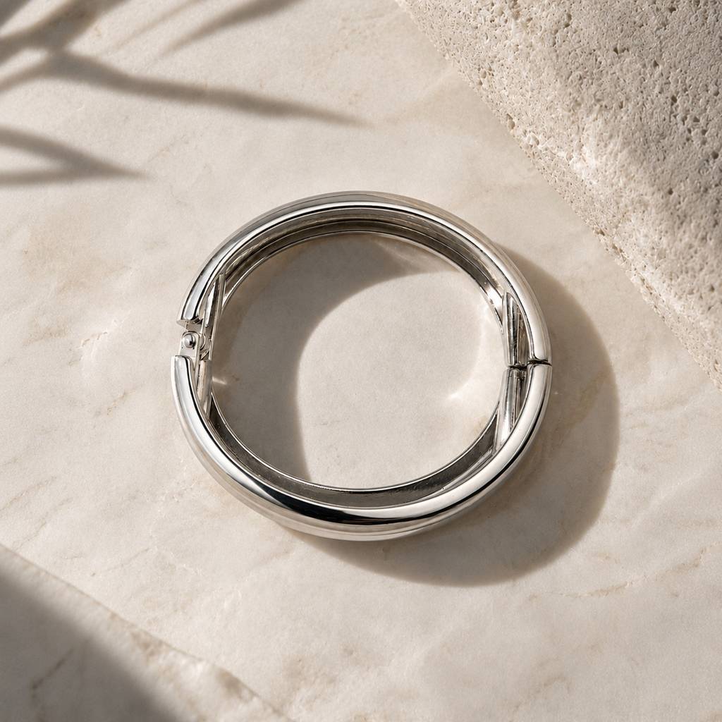 Sleek High-Polish Hinged Bangle : RRAPR26AID-83