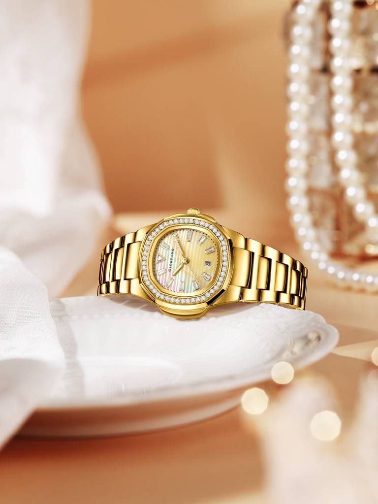 Giordano Luxury Watch For Women With Crystal Indices,Textured Dial, Stainless Steel Strap And Date Display : GZ-60116-33