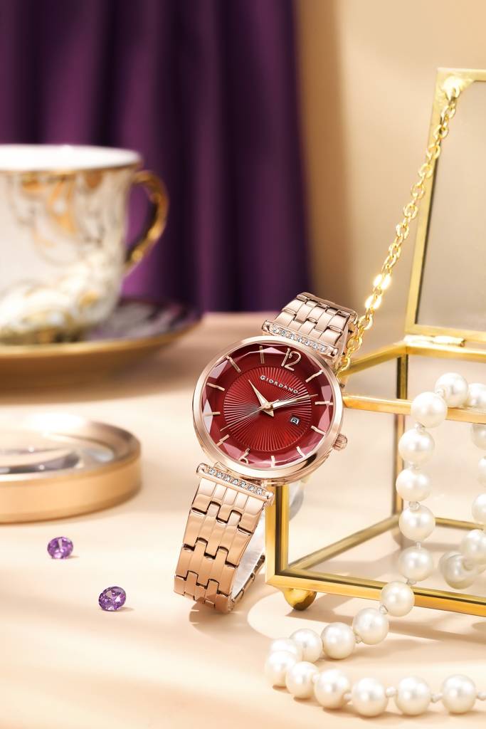 Giordano Exquisite Analog Watch For Women With Round Cut Glass Textured Dial, Stainless Steel Strap And Date Dis : GZ-60111-55