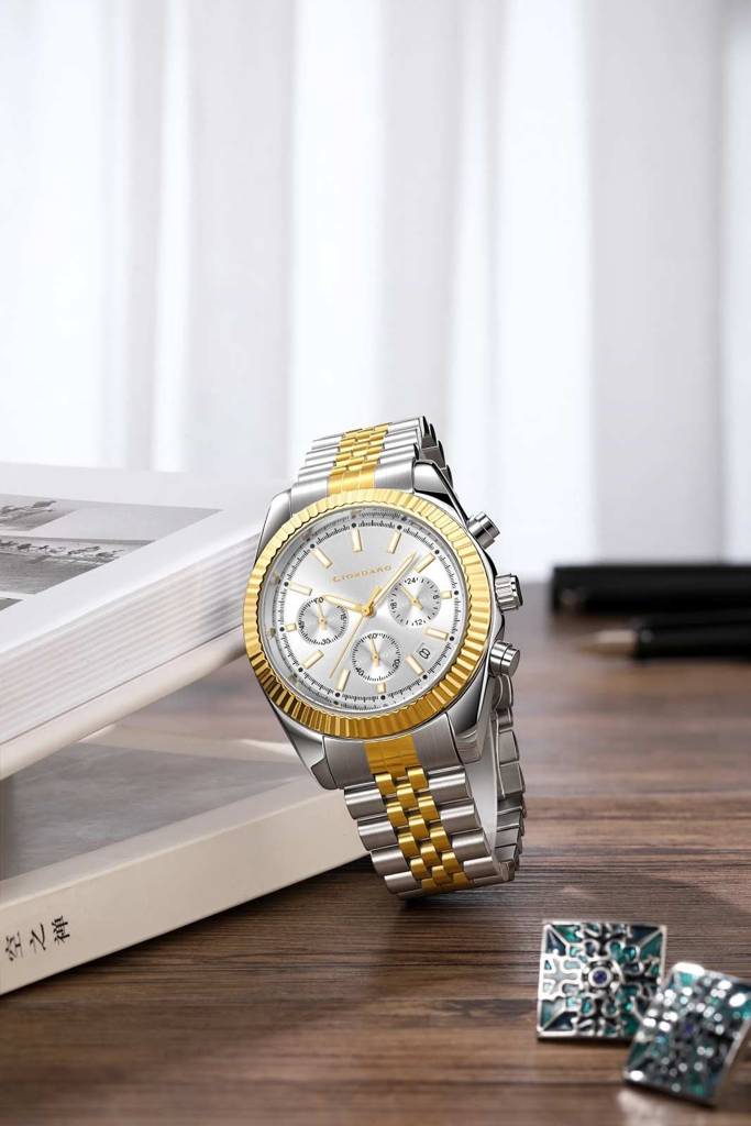 Giordano Chronograph Analog Watch For Men – Textured Bezel, Luminous Index Markers, Stainless Steel Strap & Date : GZ-50164-44