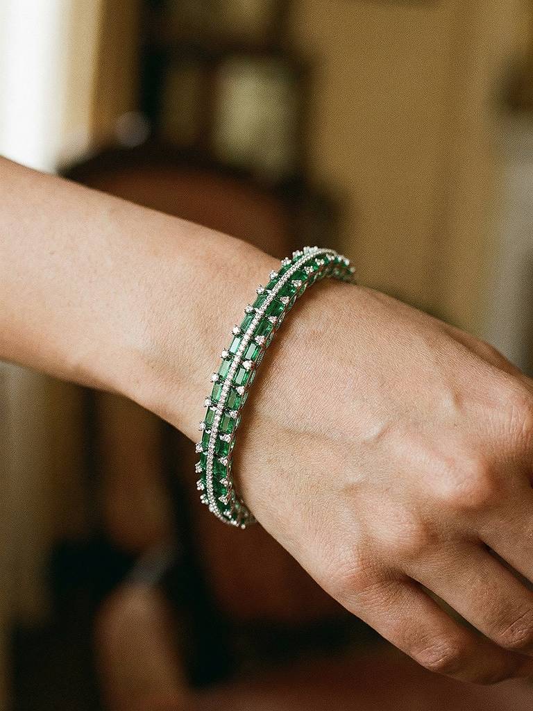 Silver Plated Emeral Green Ad Zircon Statement Minimal Bridal Bangle Bracelet : SJBR2934