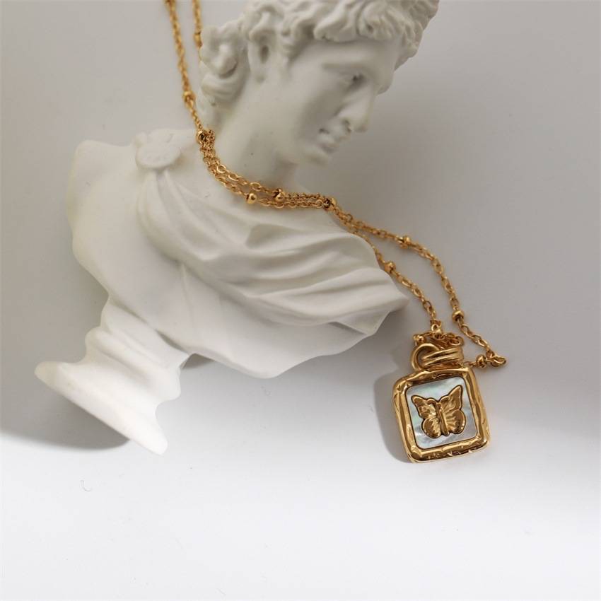 18K Gold Plated Square Butterfly Pendant Necklace : ATO0624P012G