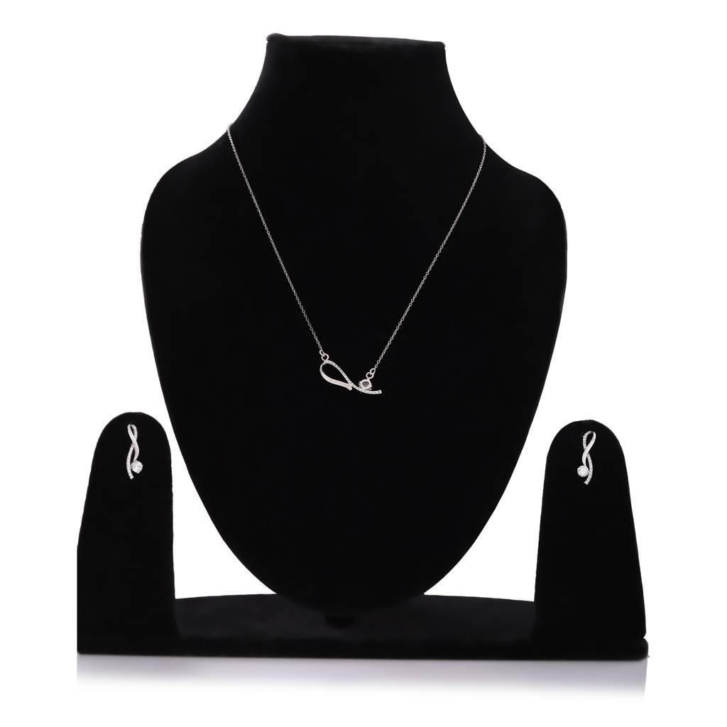 Iski Uski 925 Sterling Silver Dainty Pendant Set