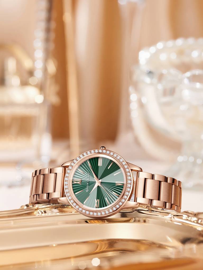 Giordano Classic Watch For Women With Round Diamond Cut Glass Dial, Elegant Stainless Steel Strap With Quartz Mo : GZ-60118-11