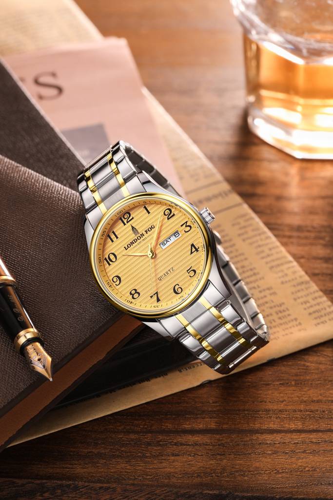 Carnaby Collection Analog Quartz Watch For Men With Stainless Steel Strap And Day & Date Display : LFM10008-33