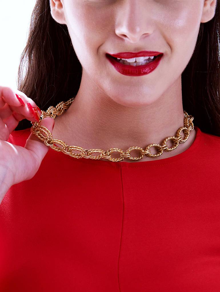 Double Knotted Golden Threaded Necklace : Z11EA