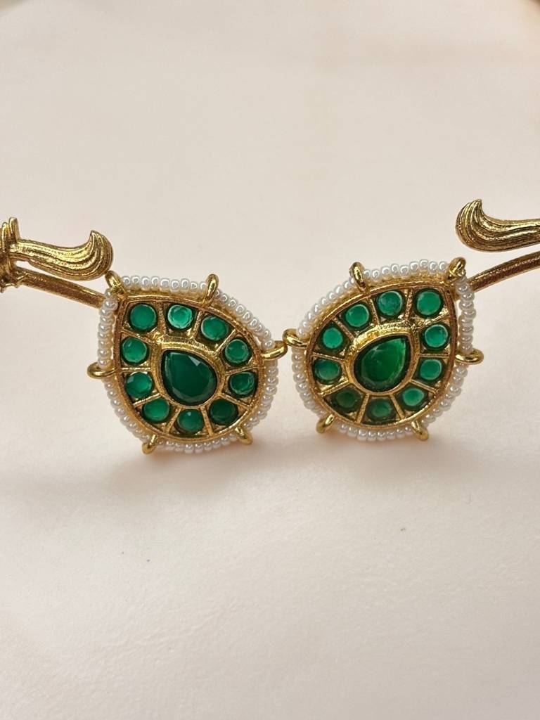 Gold-Plated Kundan Stone Studded & Beaded Peacock Shaped Ear Cuff : VI26EROX100226